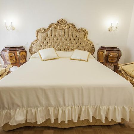 Suite Sarandrea Rome Ruang foto